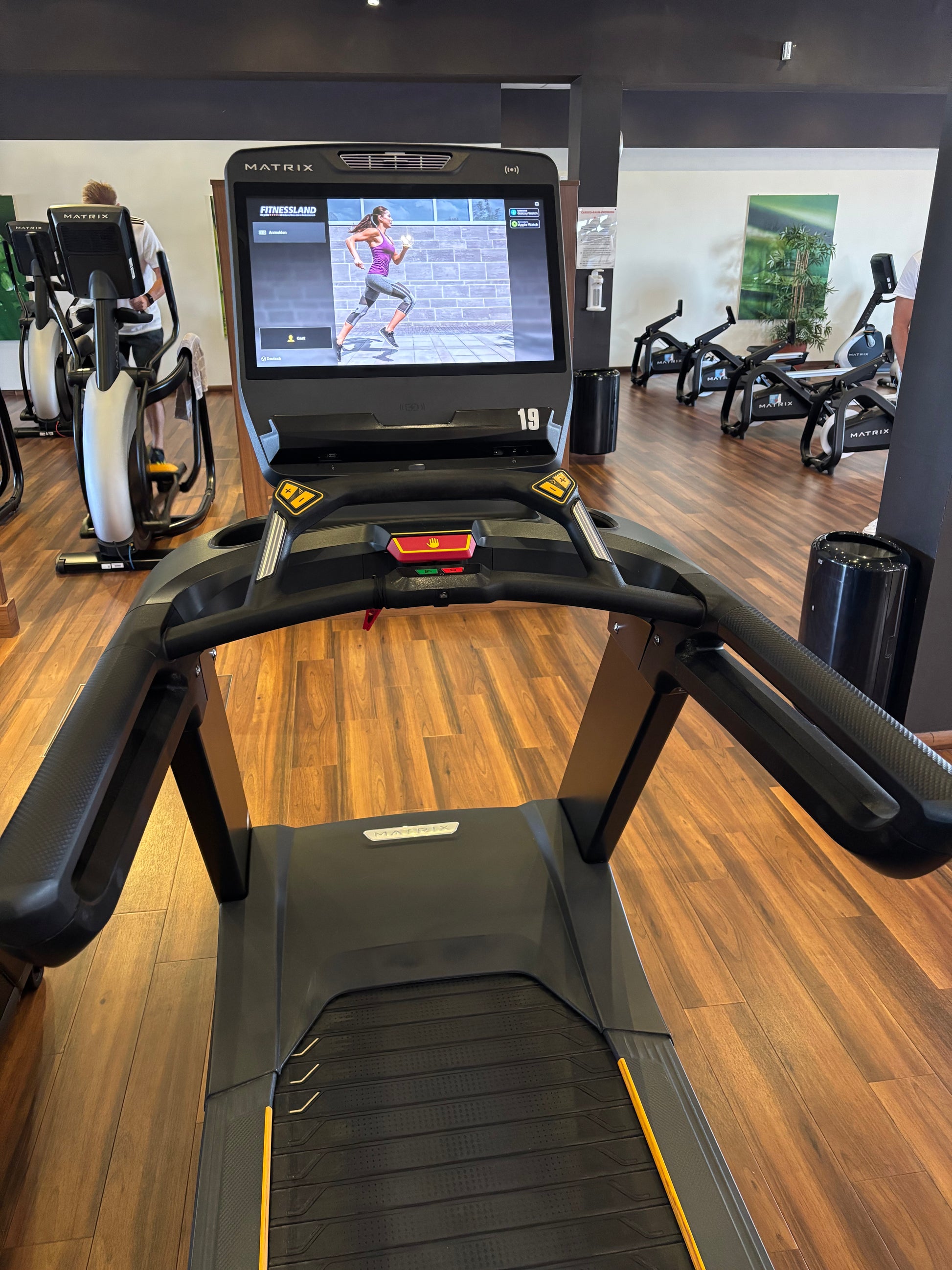 Matrix Performance Plus Treadmill 220V